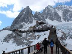 宜昌到昆大丽私人游艇雪山大索蓝月谷洱海观景台双飞六日游图3