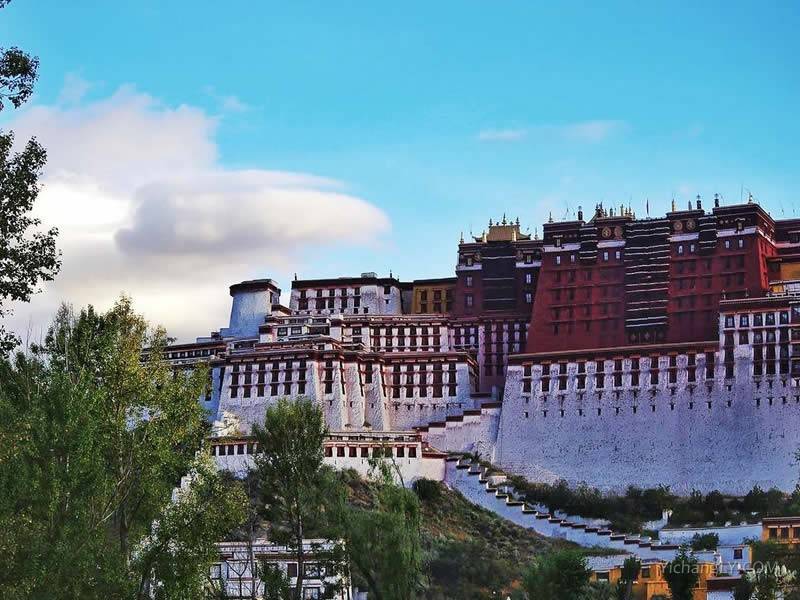 西藏拉萨布达拉宫图片高清大图