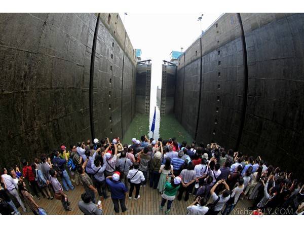 <长江三峡一日游>坐长江三峡系列豪华游轮游长江三峡图2