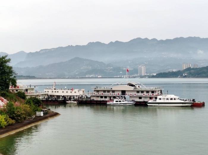 两坝一峡豪华游船一日游【过葛洲坝船闸+游西陵峡+三峡大坝】图4