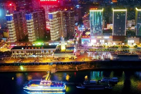 你好，长江夜游