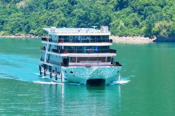 再上新!两坝一峡夏日新航次!两坝一峡臻享全域线路上新!体验一天之内全域游葛洲坝+三峡大坝+西陵峡+三峡升船机