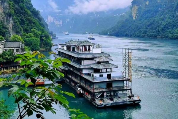 “80后”“90后”成户外运动 核心消费群体