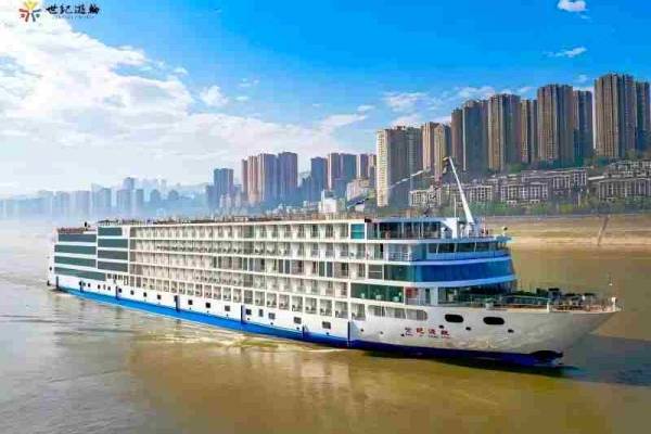 【世纪系列】[世纪远航]是世纪游轮全新 “荣耀级Pro” 游轮，安全、绿色、科技、智能、舒适的游轮性能和体验上全面升级