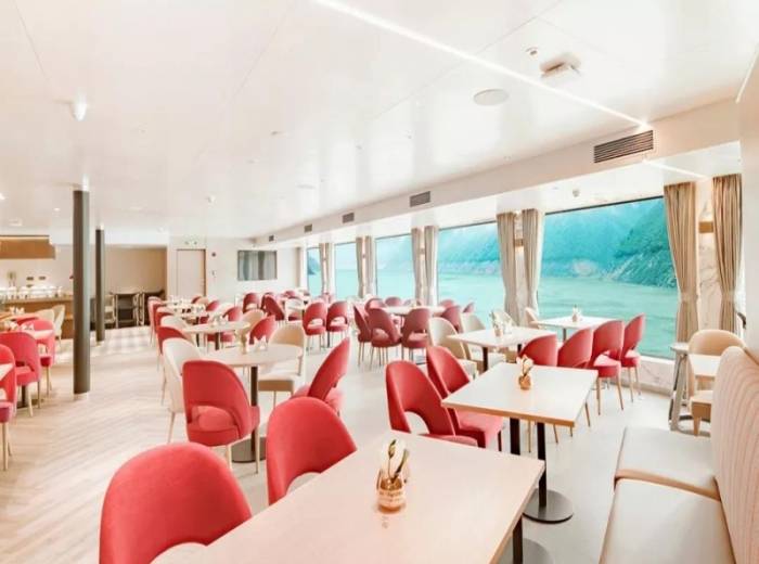 三峡游船世纪荣耀游轮介绍、世纪荣耀游轮客房介绍图2