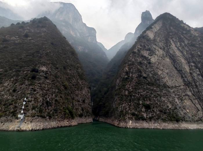 【三峡游船】长江三峡深度游 宜昌-重庆上水五天四晚黄金系列豪华游船票在线预定图2