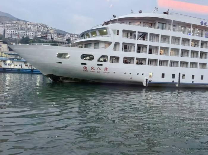 【三峡游船】宜昌-重庆长江三峡豪华游船总统系列船票预定，早鸟政策预定有惊喜图1
