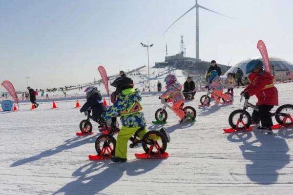 2025年12月21日百里荒滑雪场开板，百里荒滑雪全新攻略来啦