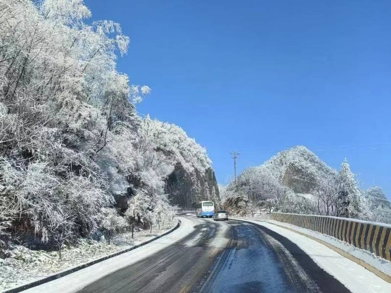 百里荒滑雪自驾攻略