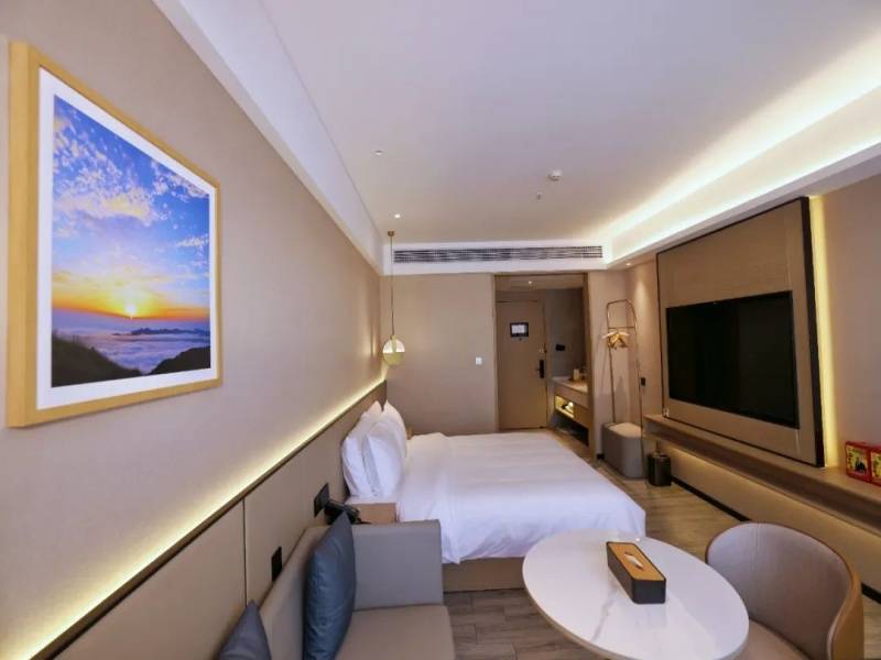 百里荒山楂树云裳酒店