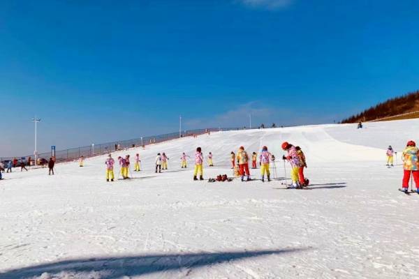兴山开启火热冰雪季 推出冰雪+温泉+精品旅游线路