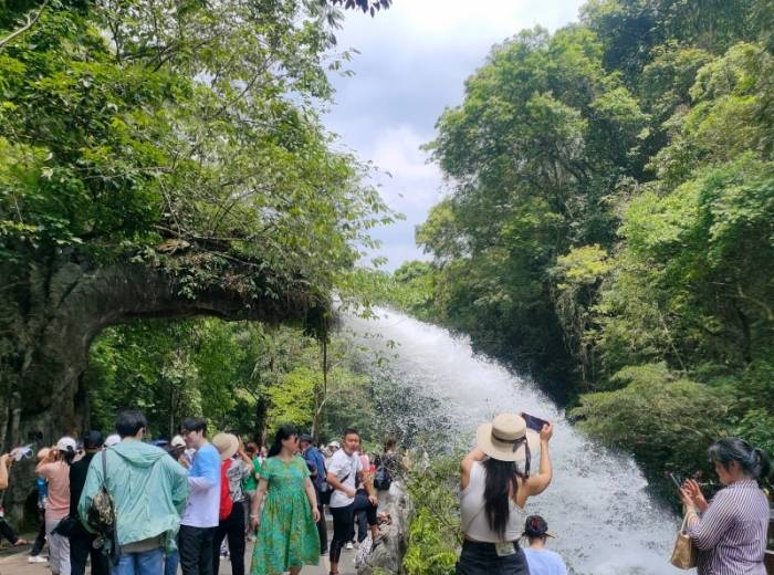 宜昌环游贵州 老年专属定制·八日游图2