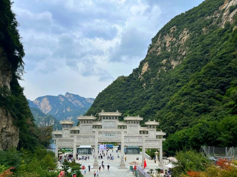 华山大门_副本