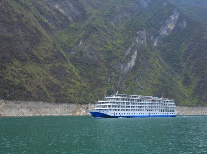 2025年长江发现/传说游轮宜昌到重庆5日 长江发现全揽三峡大坝/巫峡/神女峰/神女溪/瞿塘峡/丰都鬼城/阳台房/自助餐长江三峡豪华游轮宜昌到重庆游邮轮船票图1