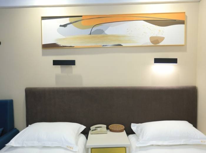 长江发现/传说游轮重庆到宜昌4日 【私人180阳台江景房+自助美食+酒会表演】【深度峡谷船游：瞿塘峡巫峡+三峡大坝·神农溪·丰都鬼城】图4