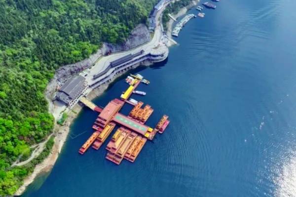 重要通知丨长江龙舟大道封闭施工,清江画廊游客车辆请绕行~~~