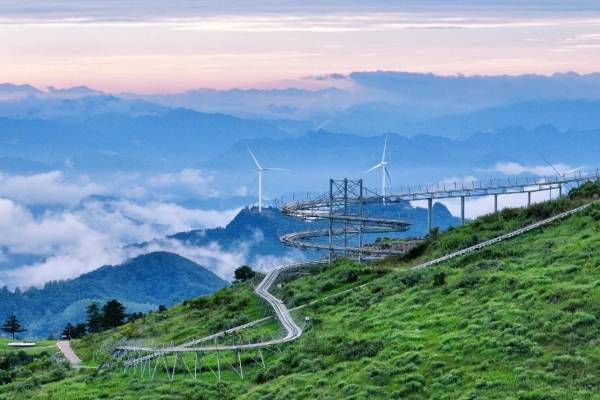 免票！半价！清明出游百里荒，解锁高山草原春日浪漫