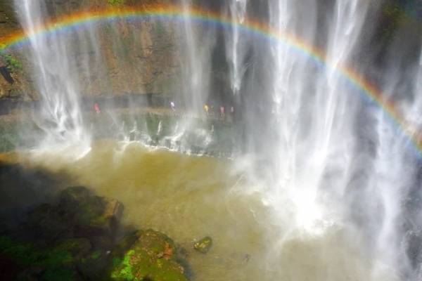 清明趣游三峡大瀑布：高空揽瀑赢盲盒