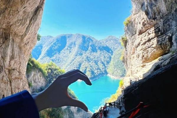 清江画廊热门比心打卡位置在哪里,解锁新的打卡地点