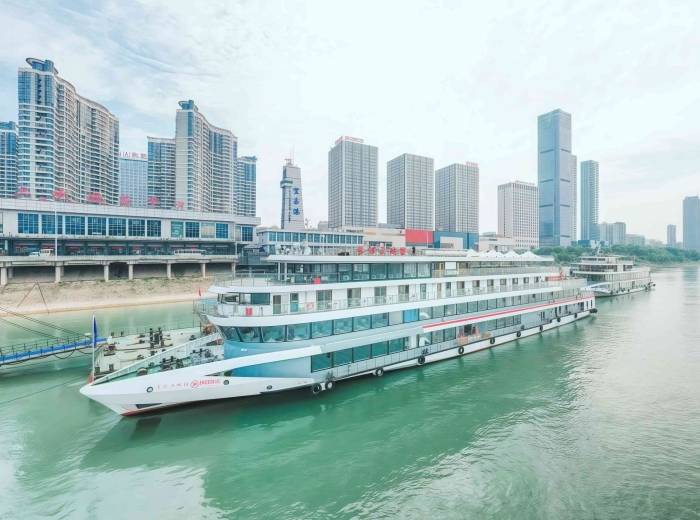 【两坝一峡一日游，感受国之重器与峡江风光】图1