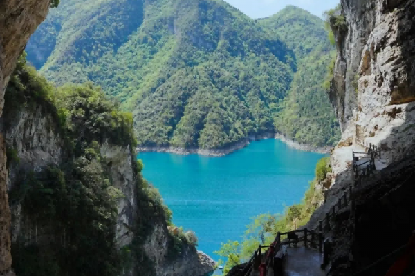 清江画廊游玩景点推荐,宜昌的“仙本那”,邂逅中国版“玻璃海”