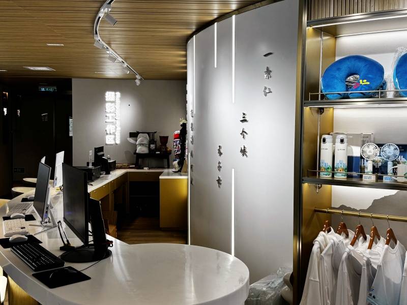 bebcff4eb726623aca741594d194e79_副本