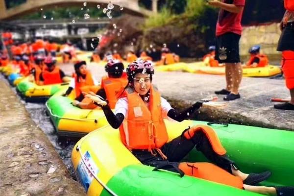 朝天吼玩漂流时有哪些注意事项？