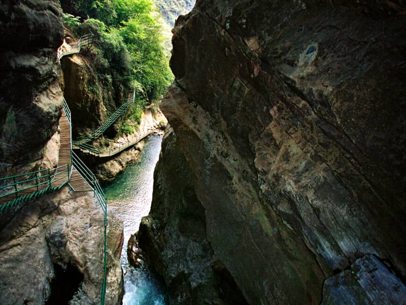 天生桥2--刘勇_副本(1)