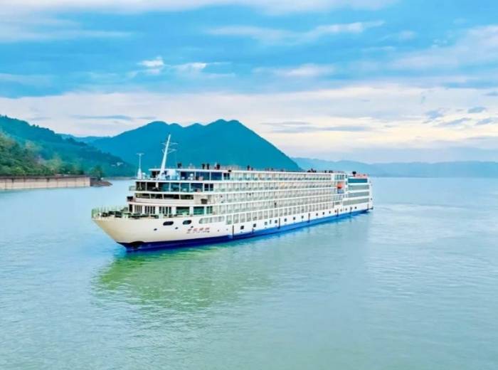 【世纪绿洲号游轮】重庆至宜昌4日游，奢享绿洲慢时光图1