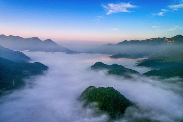 暑期避暑去哪里旅游？神农架避暑攻略
