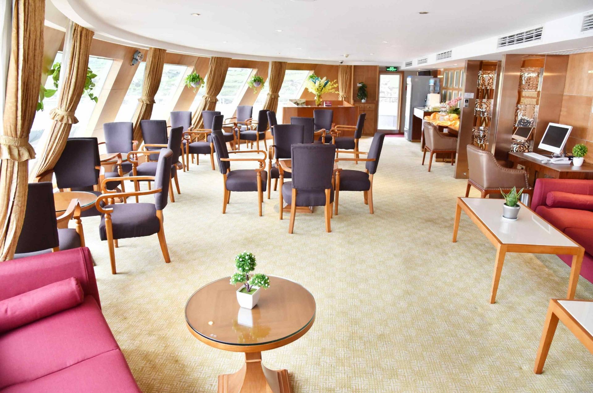 四楼前部观景厅