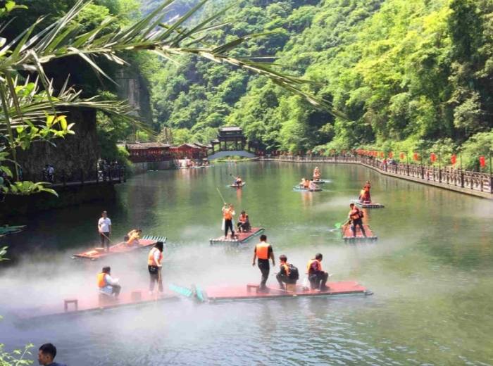 宜昌两坝一峡全域游+三峡大瀑布+金狮洞+情人泉二日游跟团游图3