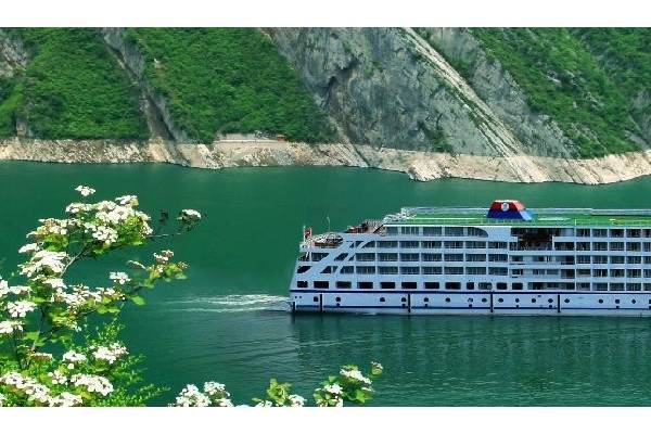 夏天乘坐黄金游轮的5大好处！夏天游玩的醉佳选择——长江三峡游轮
