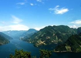 宜昌两坝一峡+车进三峡人家+清江画廊三日游跟团游行程