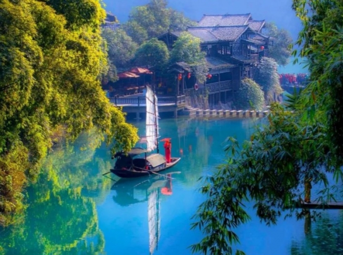 宜昌大坝升船机+船进三峡人家+清江画廊经典三日游跟团游图3