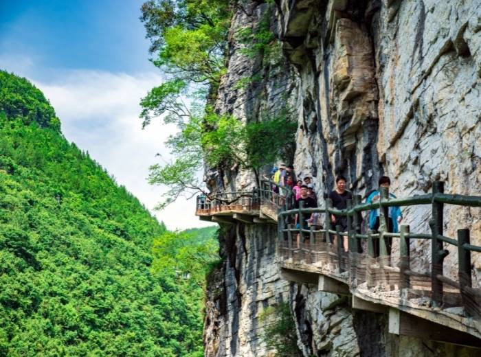 宜昌到恩施土司城·女儿城·大清江·地心谷三天两晚纯玩0购物团图4