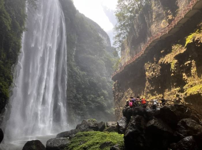 宜昌周边二日游<三峡人家+三峡大瀑布+金狮洞+情人泉>超详细行程介绍，游船介绍图1