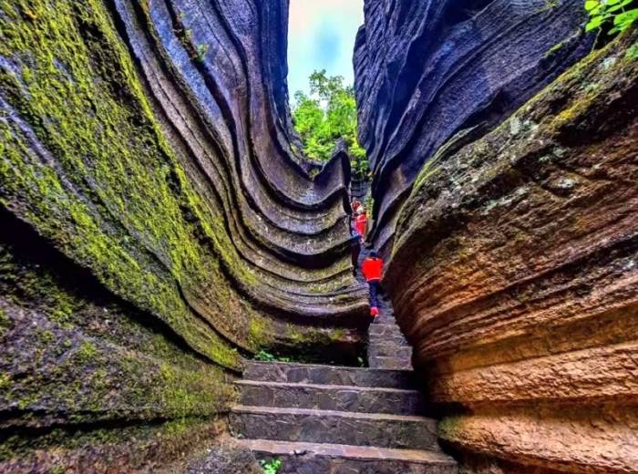 宜昌到恩施（土司城+恩施峡谷+大清江+梭布垭）四天三晚纯玩0购物团图3