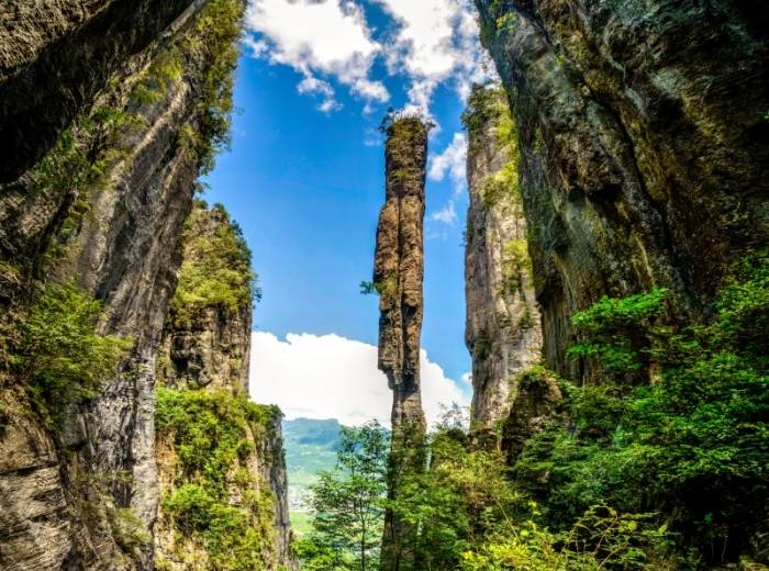 宜昌到恩施（土司城·女儿城·大峡谷·梭布垭）三日纯玩无购物跟团游图1