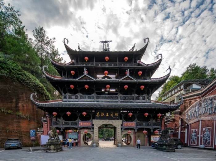 宜昌到恩施（土司城+屏山+宣恩+大清江+地心谷）四天三晚纯玩团图4