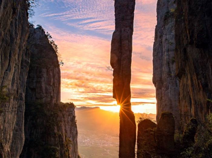 宜昌到恩施（土司城+恩施峡谷+大清江+梭布垭+腾龙洞）五天四晚纯玩团图3