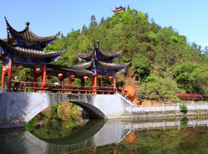 宜昌到恩施纯玩无购物（土司城+恩施峡谷+地心谷+屏山+宣恩+梭布垭）五天四晚品质小团图4