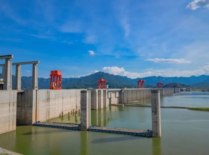 (三峡大坝+车进三峡人家二日游）总费用多少？二日游精华行程分享图1