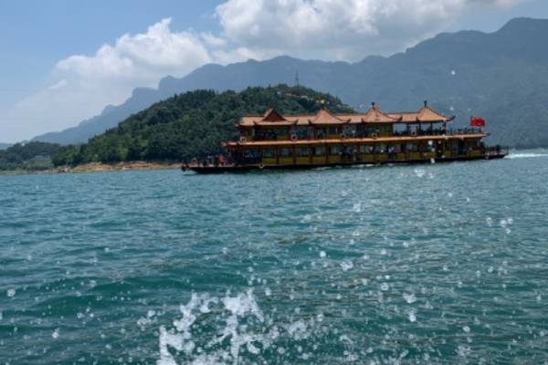 【学生党】必看，打卡本地特色美食、美景