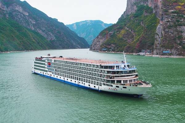 世纪凯歌游轮值不值？宜昌到重庆 5 天 4 晚攻略：必玩景点 + 自费项全清楚