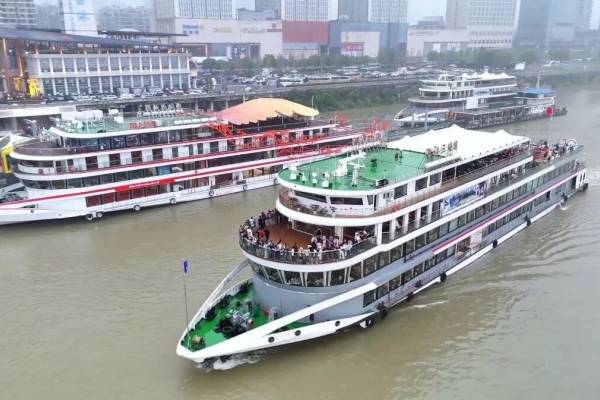 太火爆!2025国庆期间(2至7日)两坝一峡已售罄