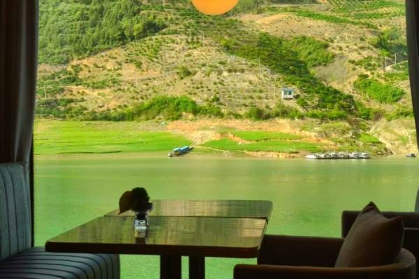 长江三峡游轮旅游宜昌到重庆要多久?有些什么景点?