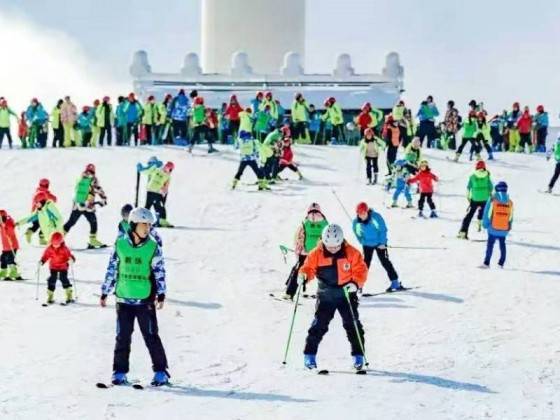 双泉寨温泉+神农架国际滑雪二日游图3